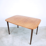 Table of extensible teak dining