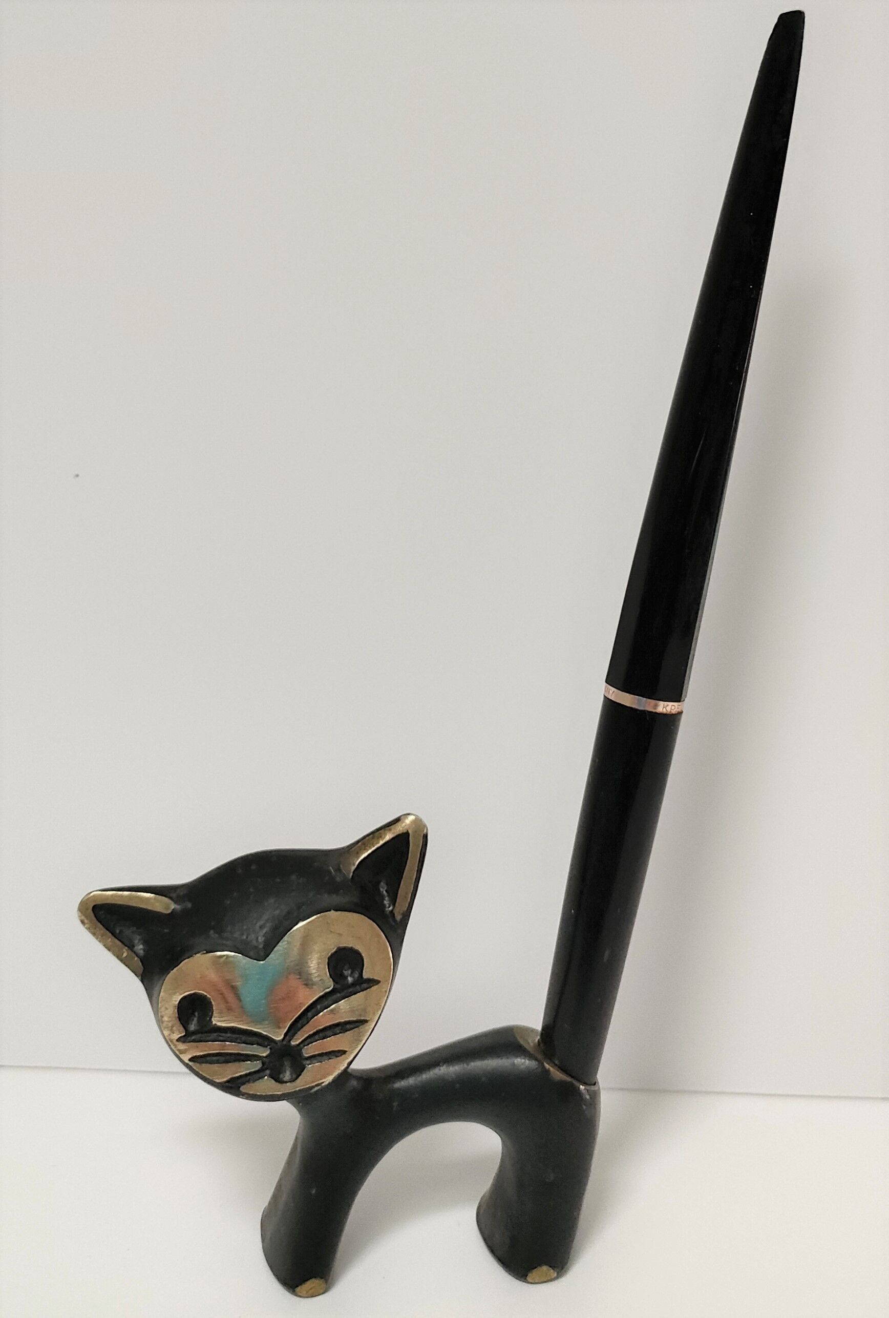 Porte stylo zoomorphe chat bronze patine noir design vintage