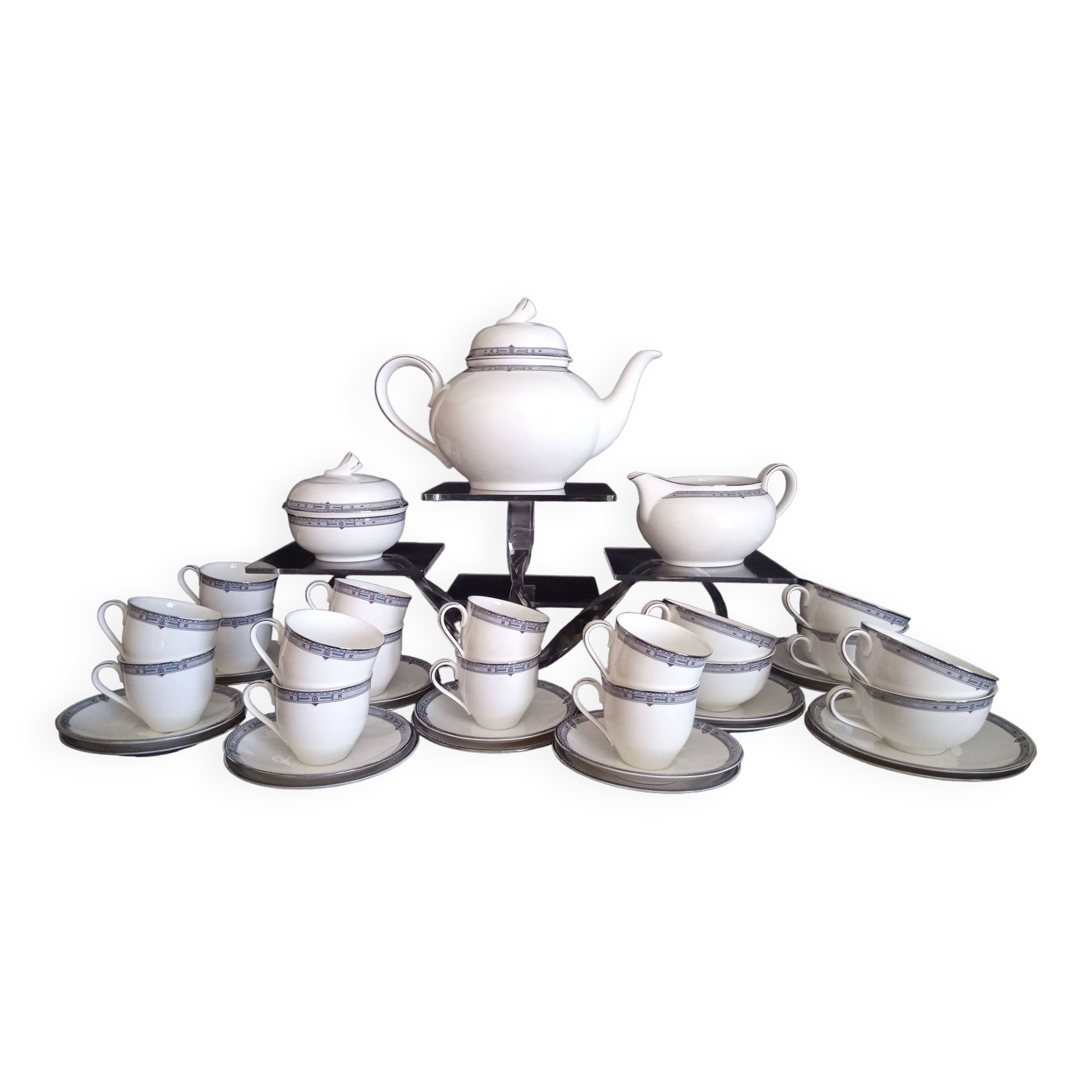 Coffee/tea service for 12 people in fine English porcelain, MAYA pattern