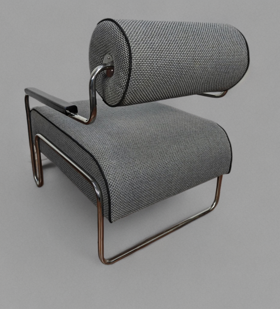 Pair of Bauhaus style armchairs 1930s