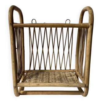 Rattan-wicker shelf