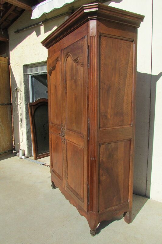 Louis XV wardrobe, solid walnut