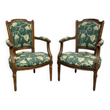 Paire de fauteuils de style Louis XVI en hêtre du 19ème siècle