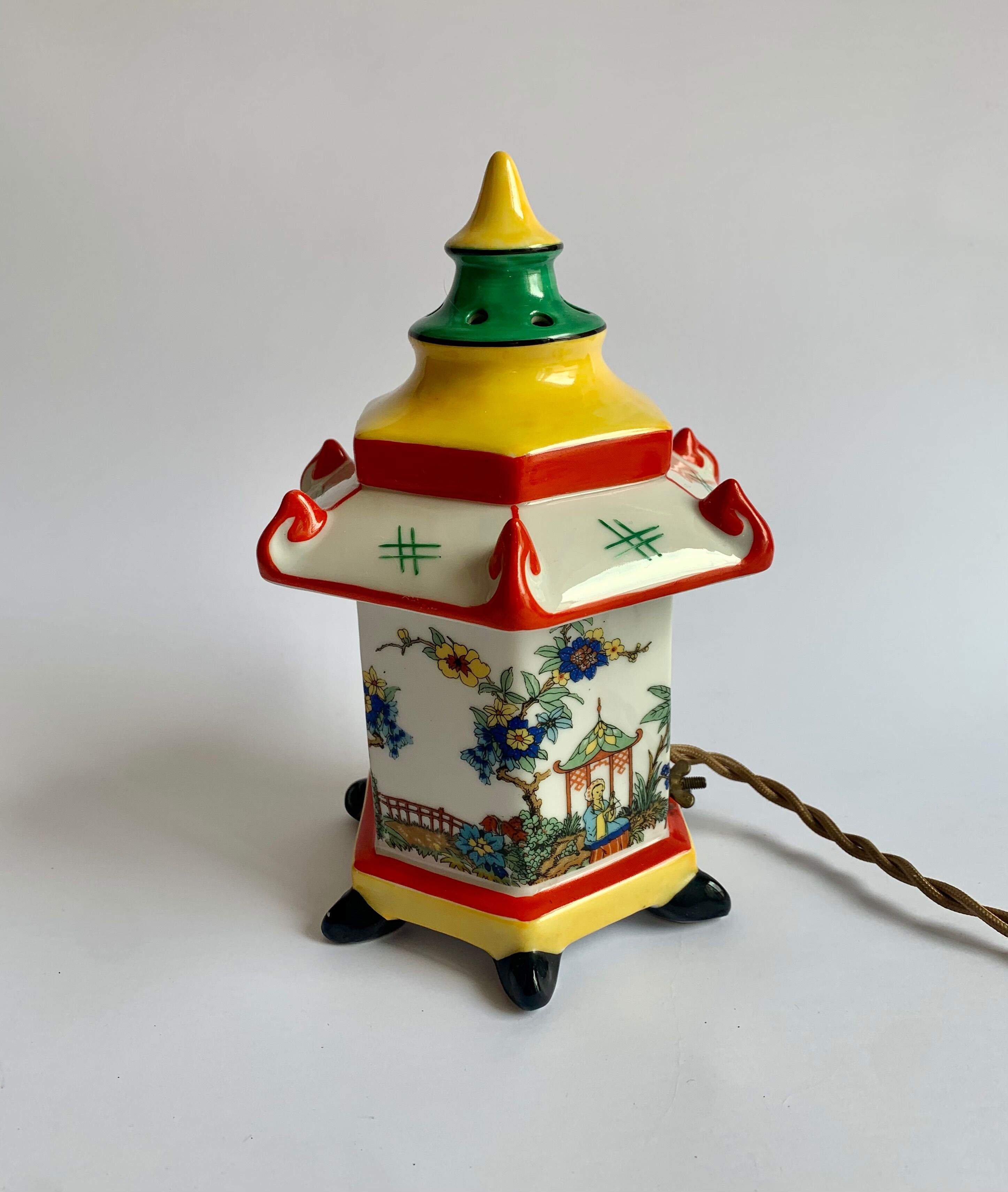 Vintage oriental pagoda lamp