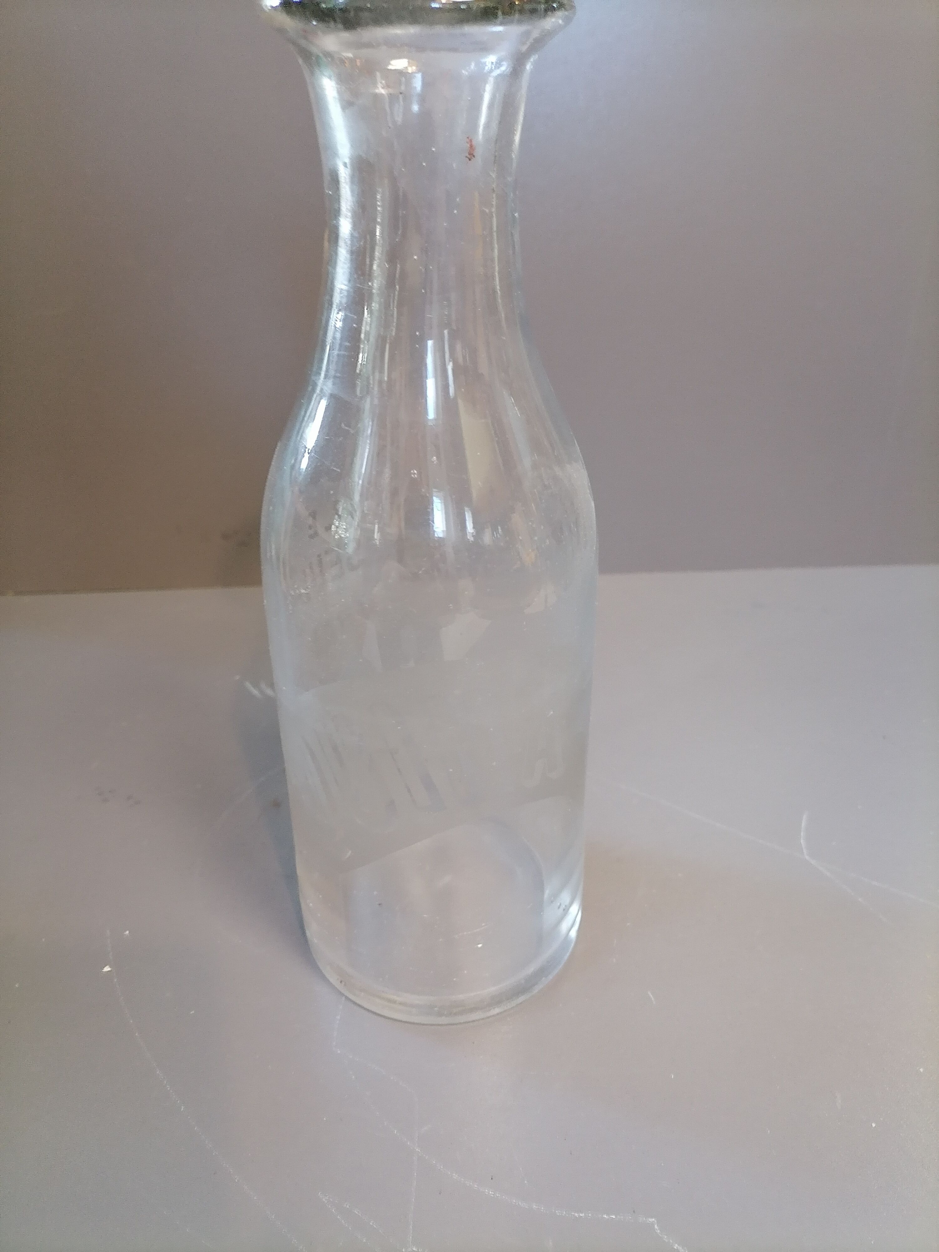 Advertising decanter