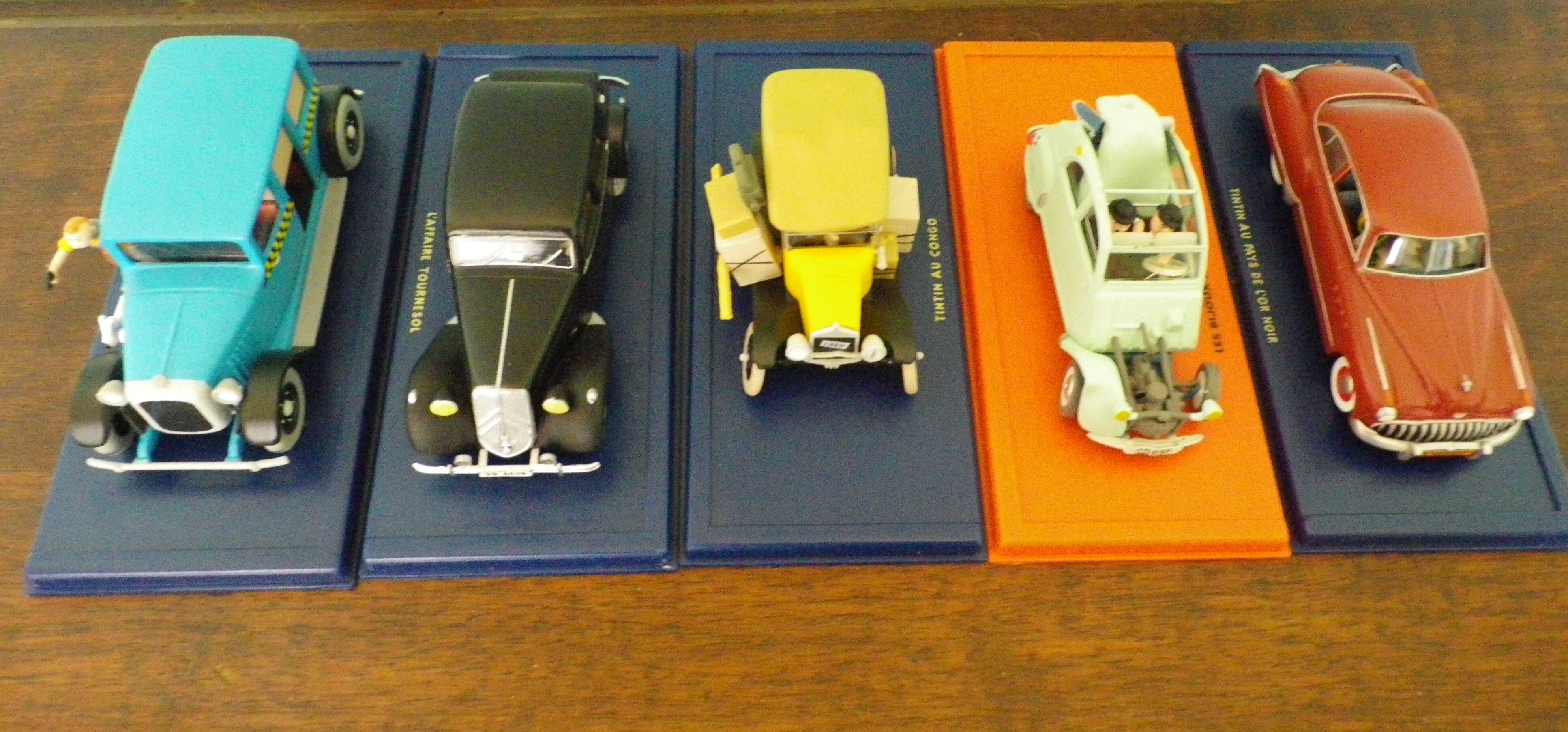 Lot of 5 Tintin collection cars, 1/43rd, original cases