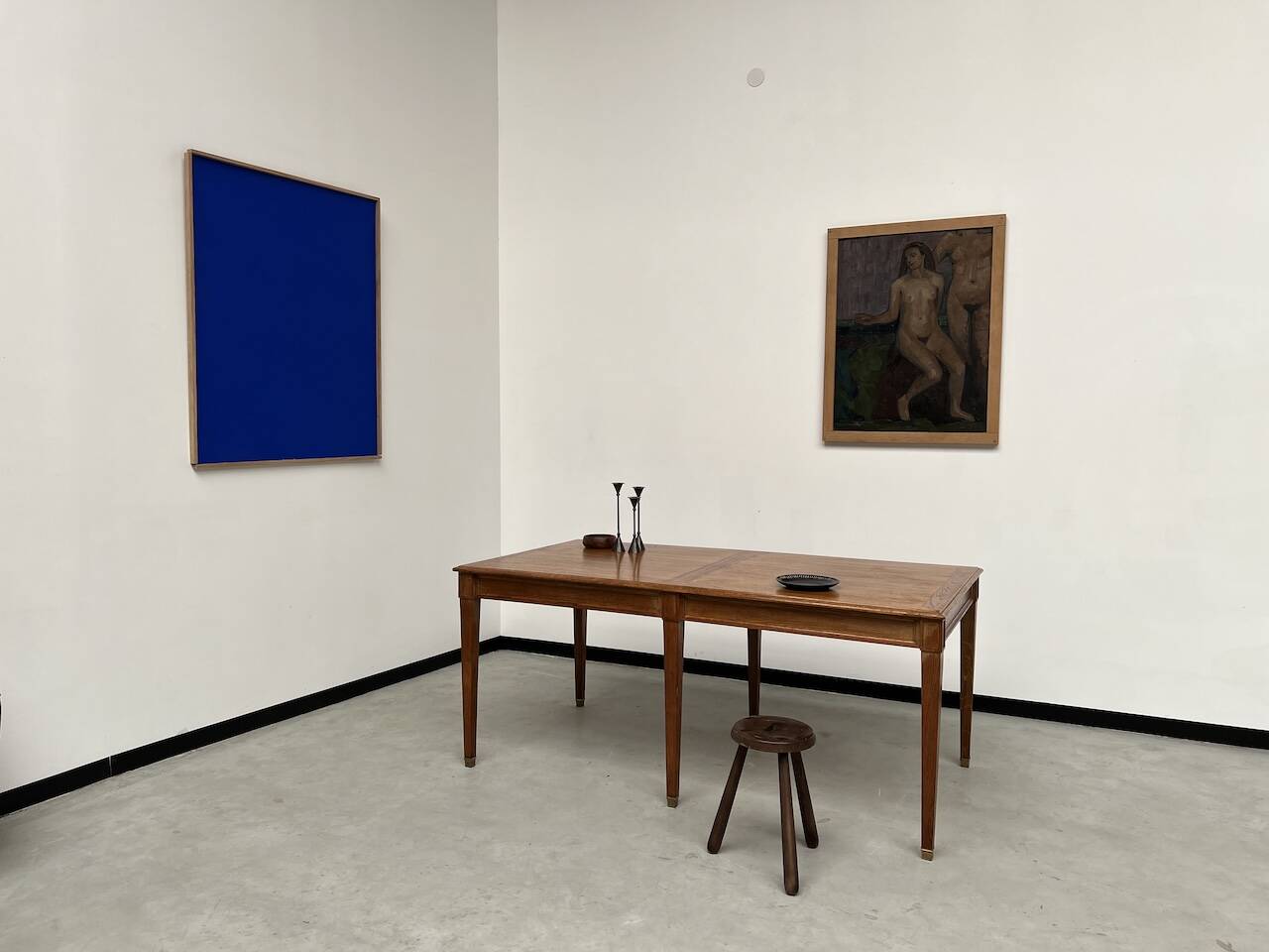 Small old oak farm table with 6 legs