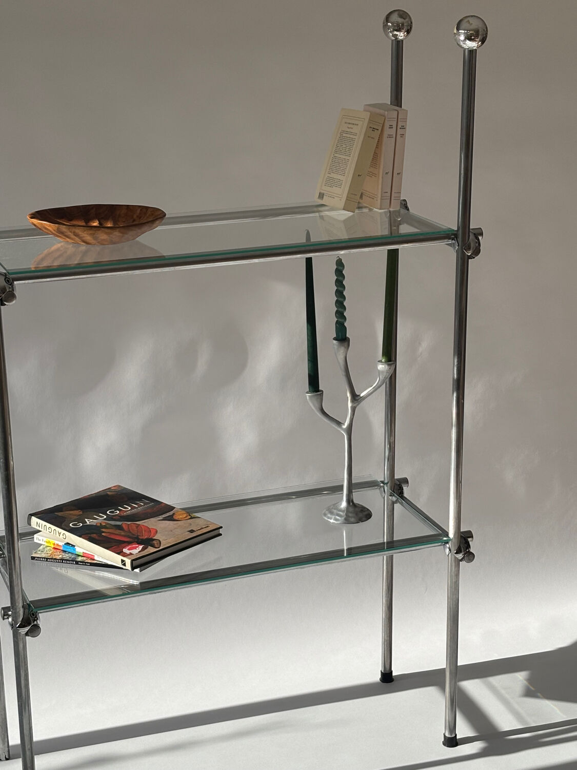 Minimalist bookshelf, Italian design 1970.