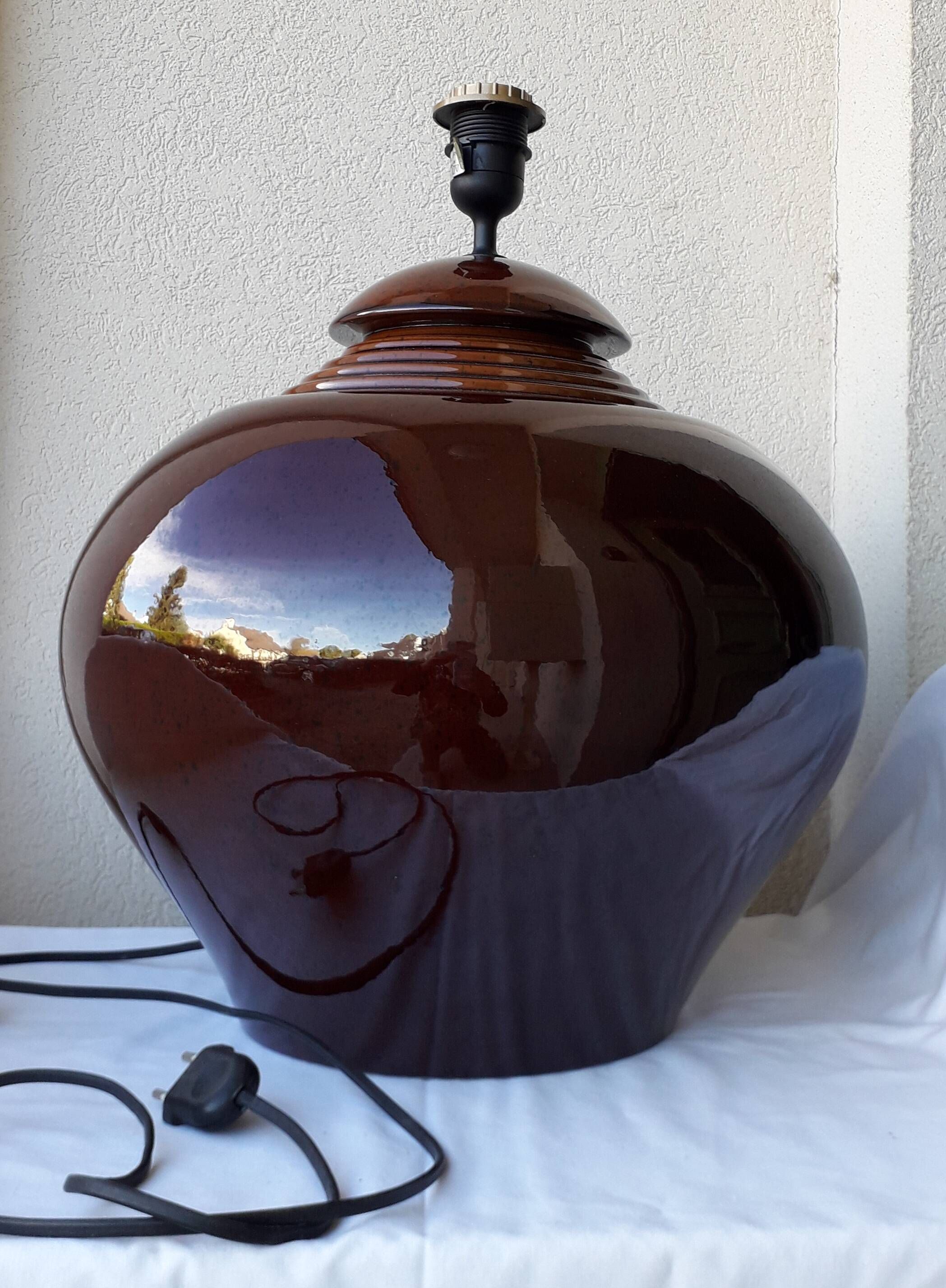 Ceramic lamp base