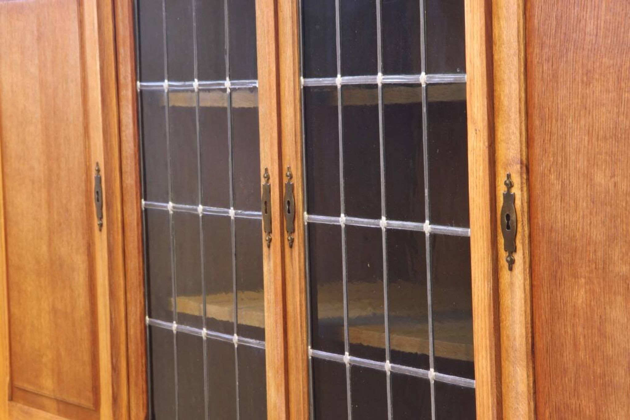 Vintage Danish 1960s modern oak cabinet in the style of Henning Kjærnulf