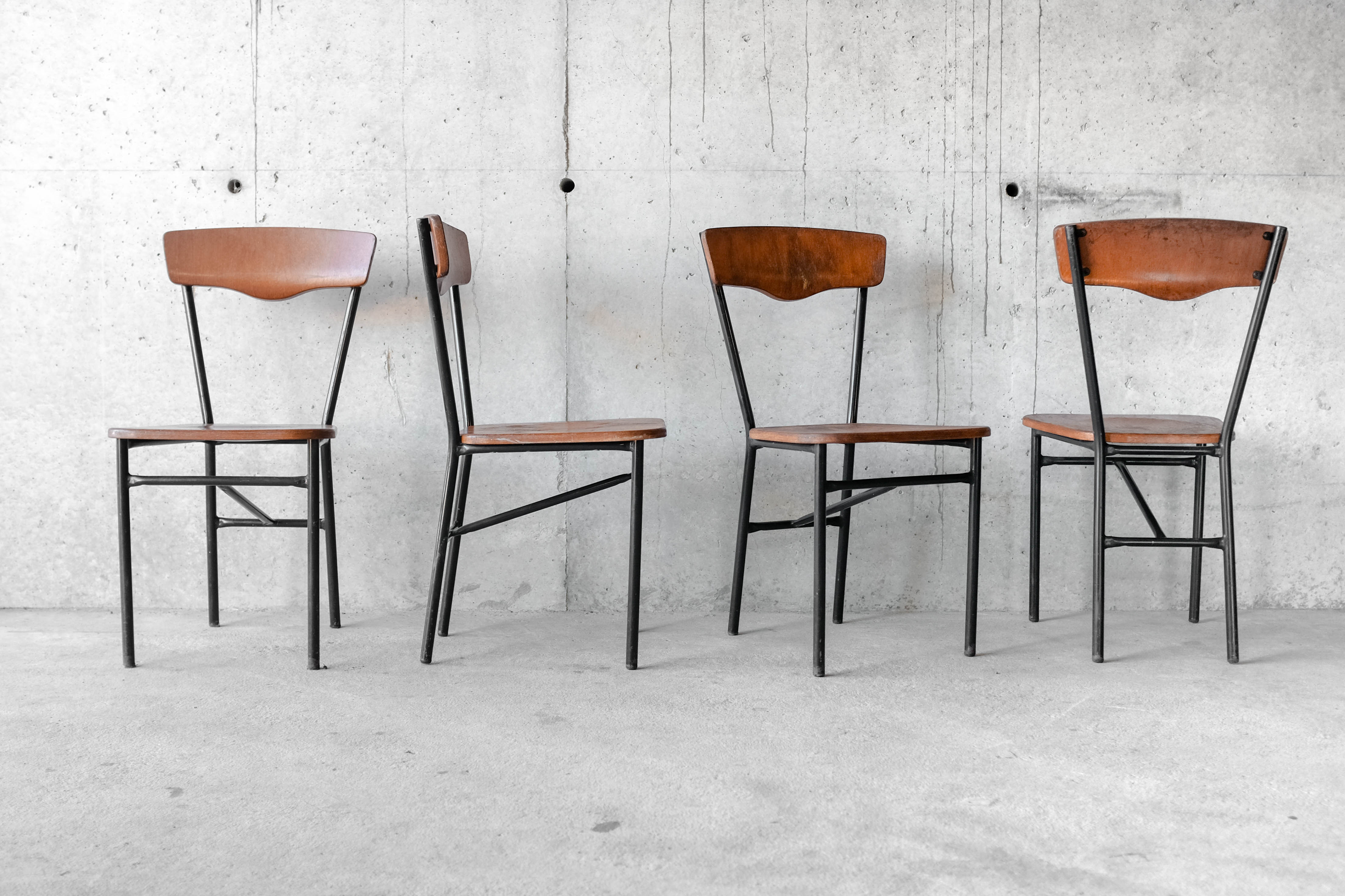 Set of 4 wood and metal vintage chairs