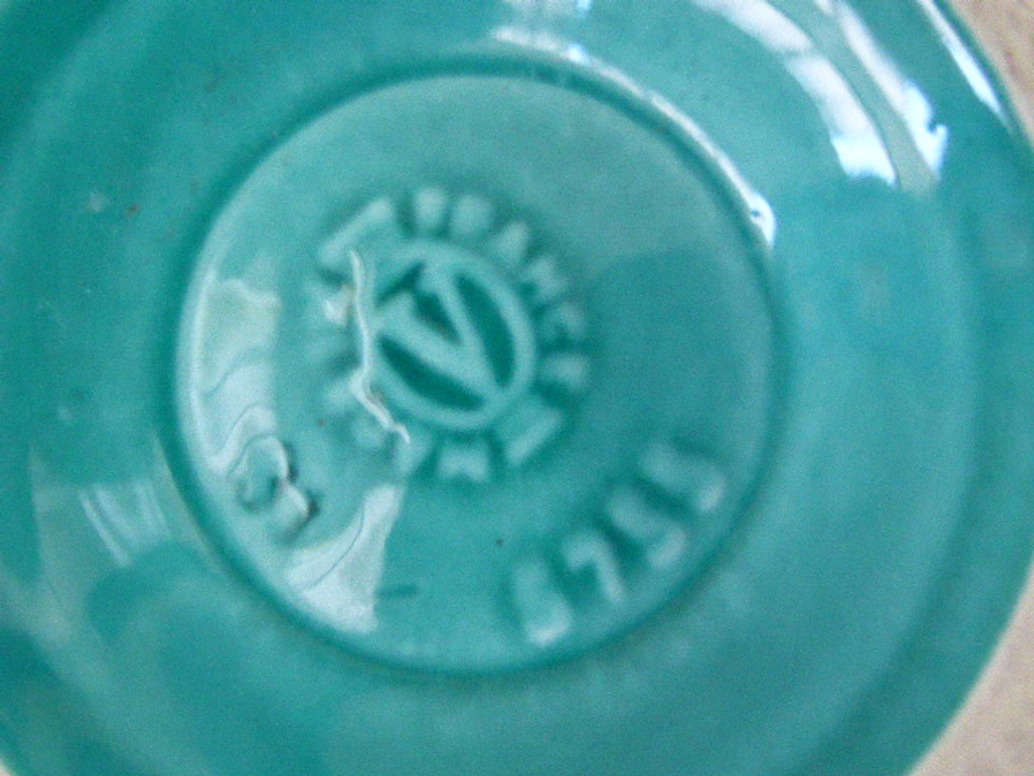 Vase amphore en céramique émaillée verte