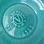 Vase amphore en céramique émaillée verte