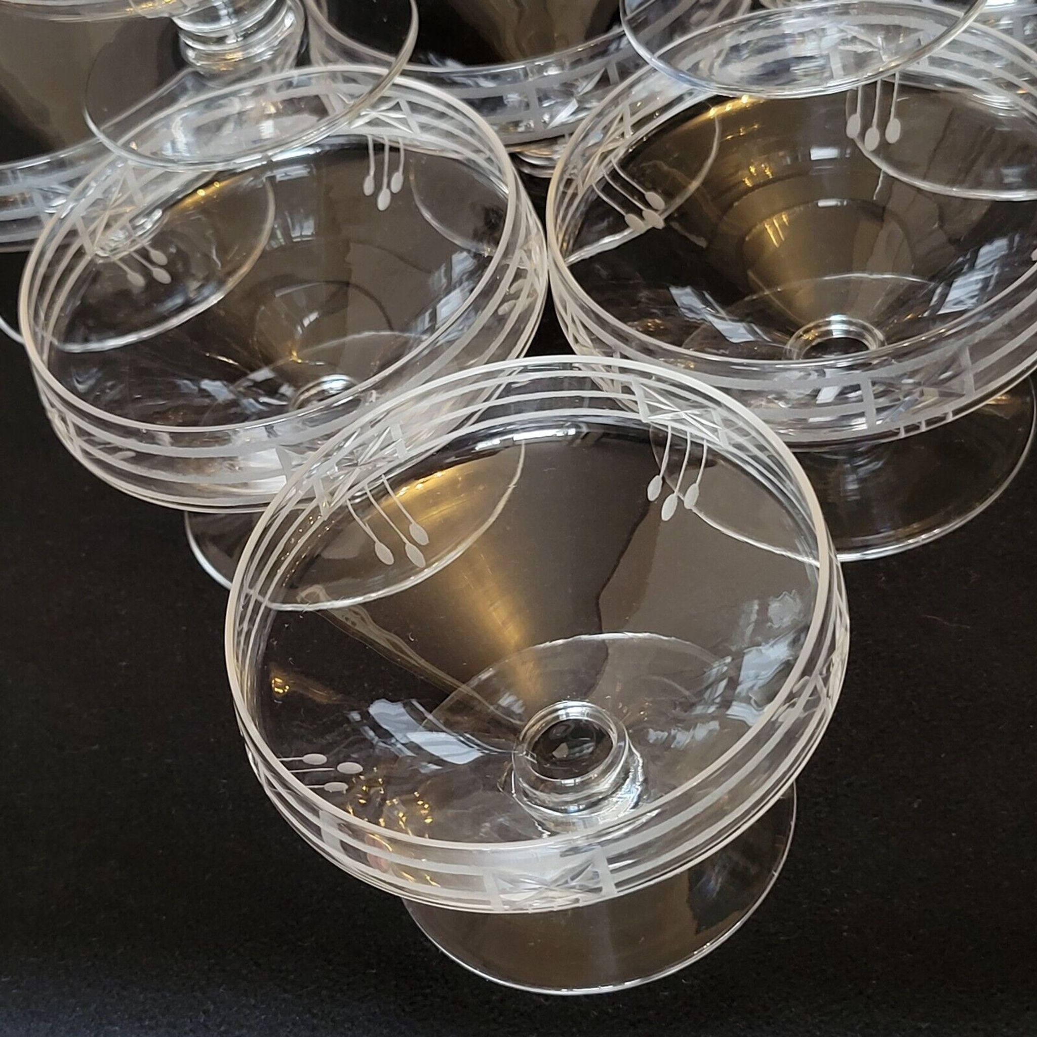 9 old champagne glasses in cut crystal and engraved art deco