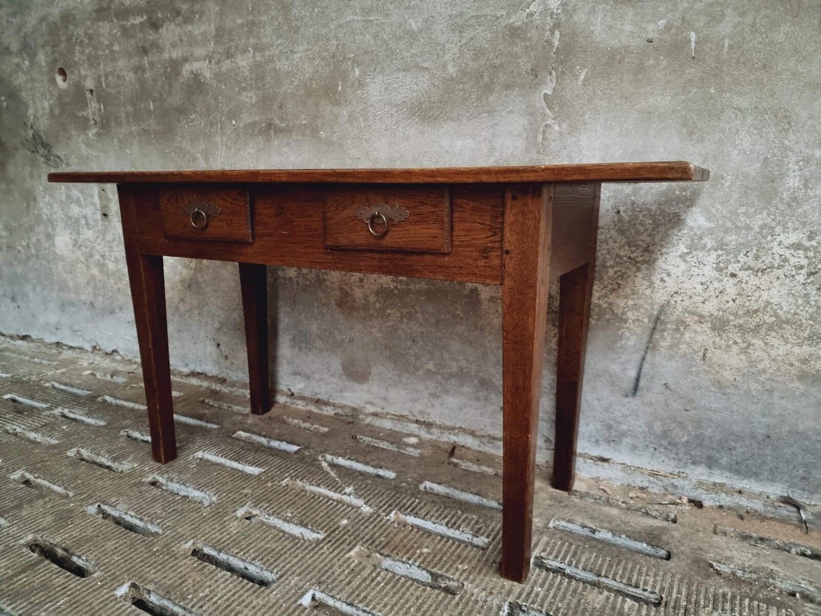 Old side table oak with drawers