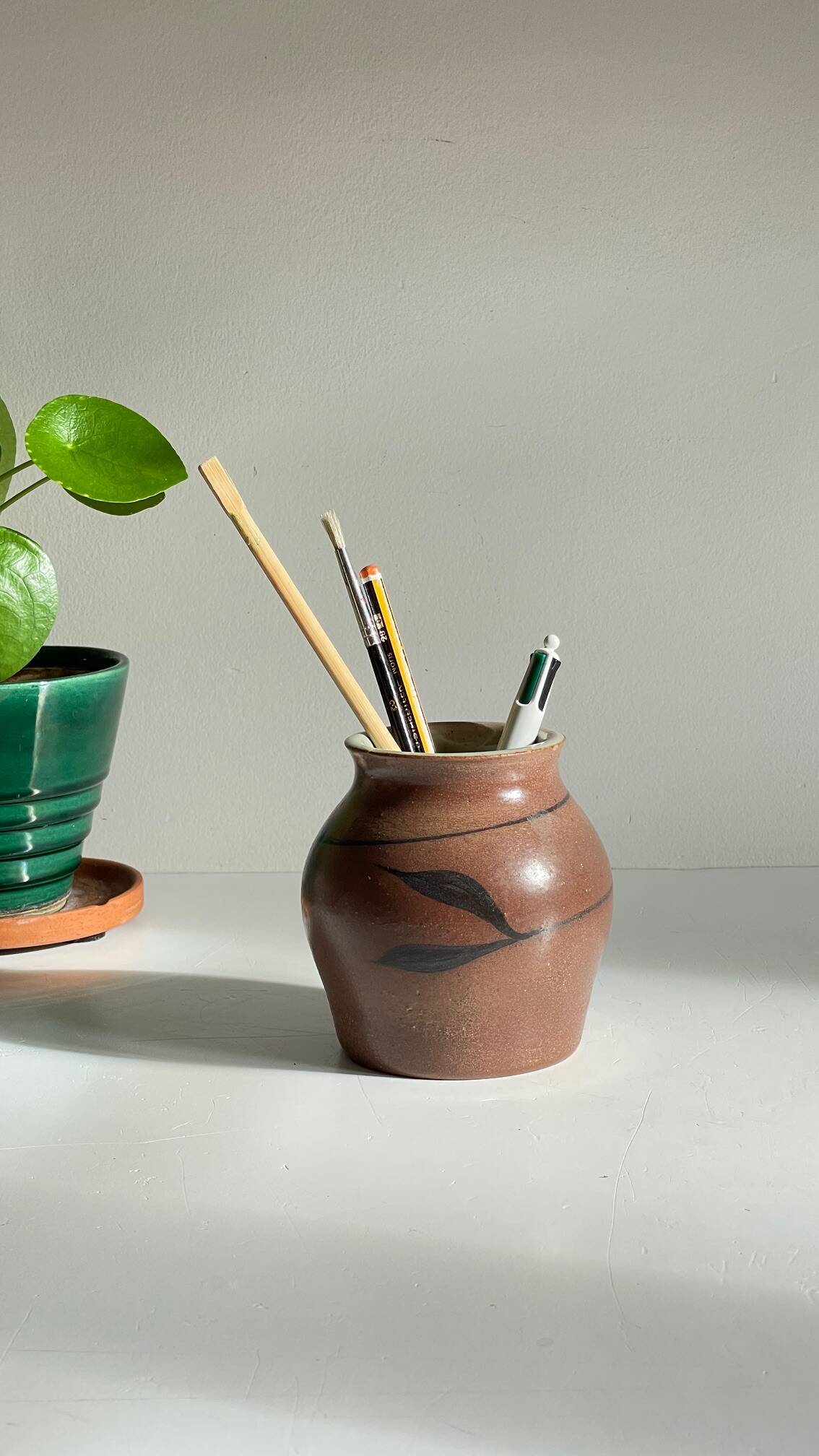 Vase artisanal signed stoneware vintage