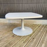 Tulip foot coffee table