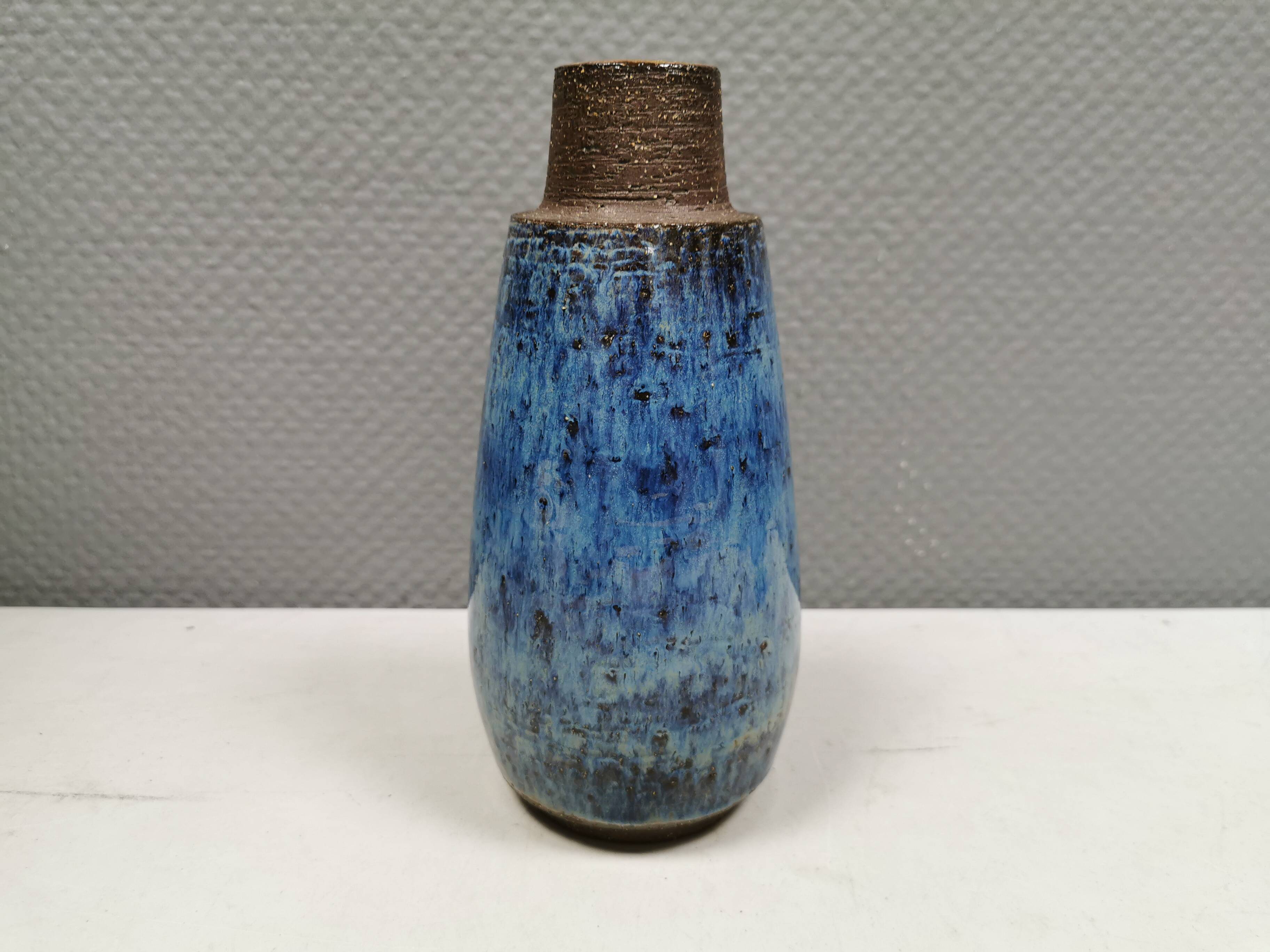 Ceramic vase from the 1960-1970s, made by Danish Michael Andersen