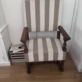 Sober Renaissance style throne