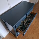 Chest of drawers in glove blue