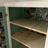 Asymmetrical cabinet