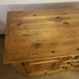 Commode en pin massif vintage