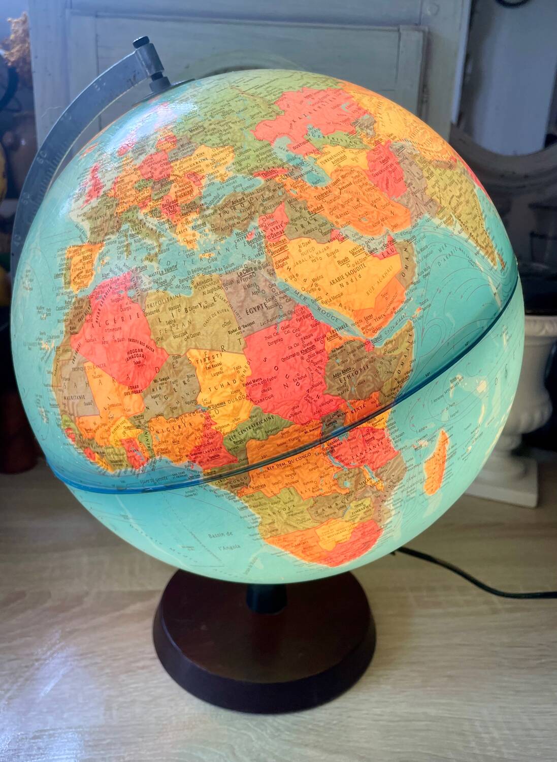 Luminous terrestrial globe Grange Batlière 1975