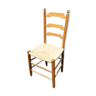 Wood and straw chair