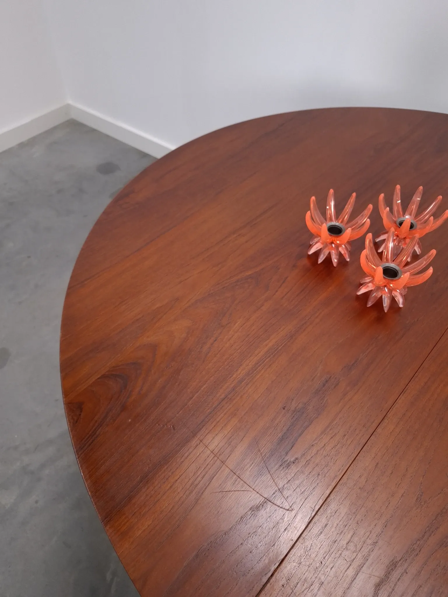 Vintage Danish Søborg Møbelfabrik extendable oval round dining table teak