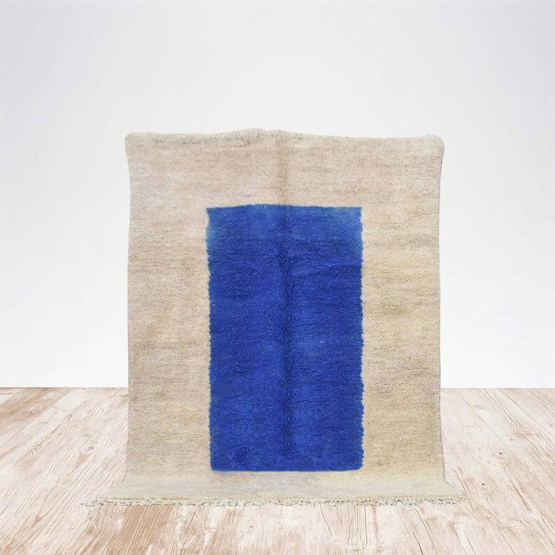 Traditional handwoven pure wool beni ourain rug, size 1.5/3.5 m.