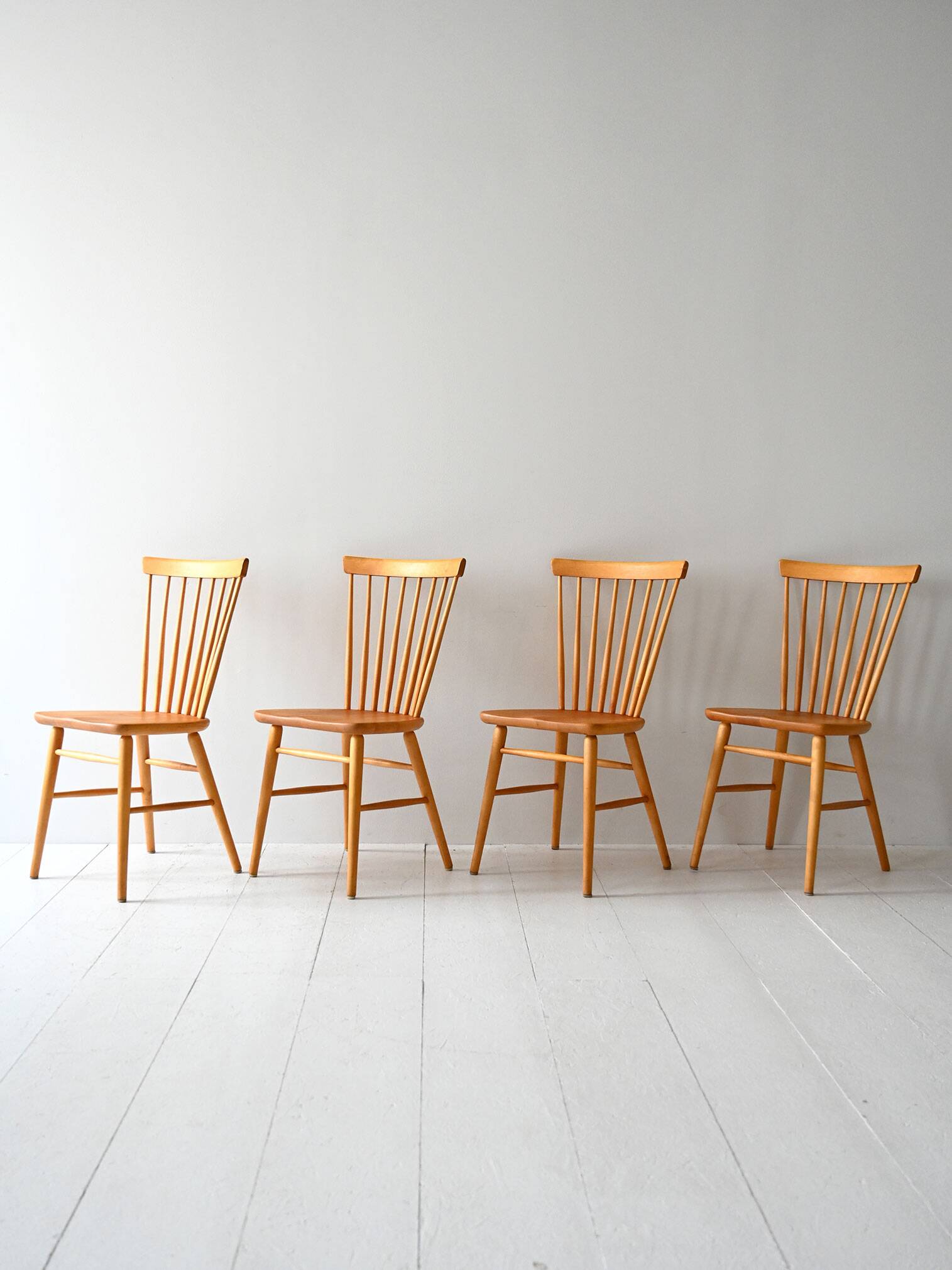 Lot de 4 chaises Pinstollar Vintage