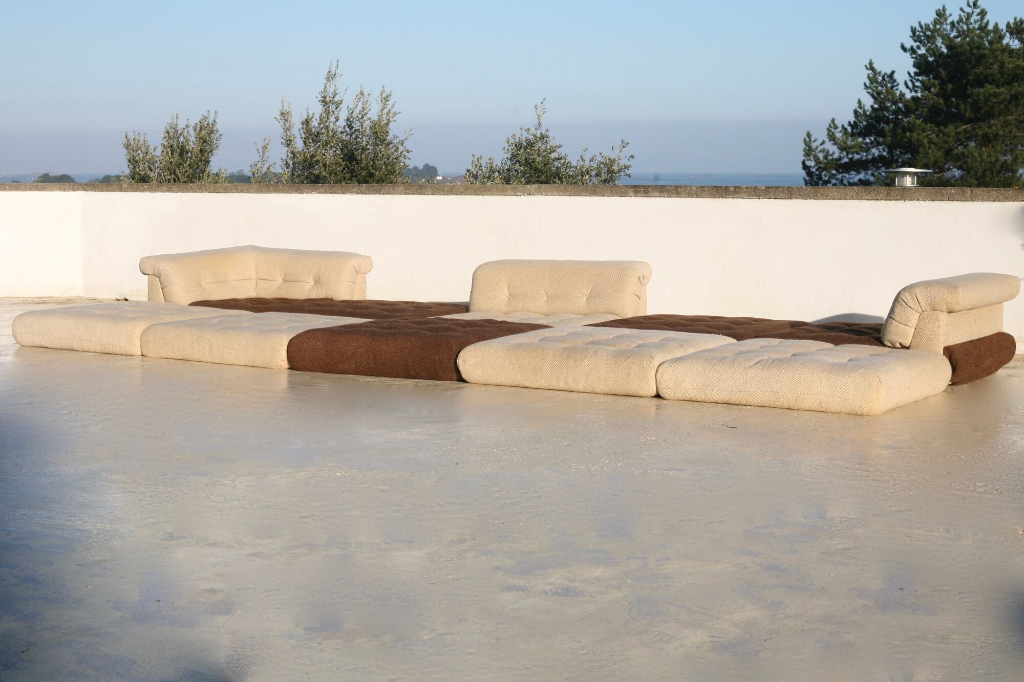 Modular sofa Mah Jong, Hans Hopfer, France, 1971. Roche Bobois Edition.