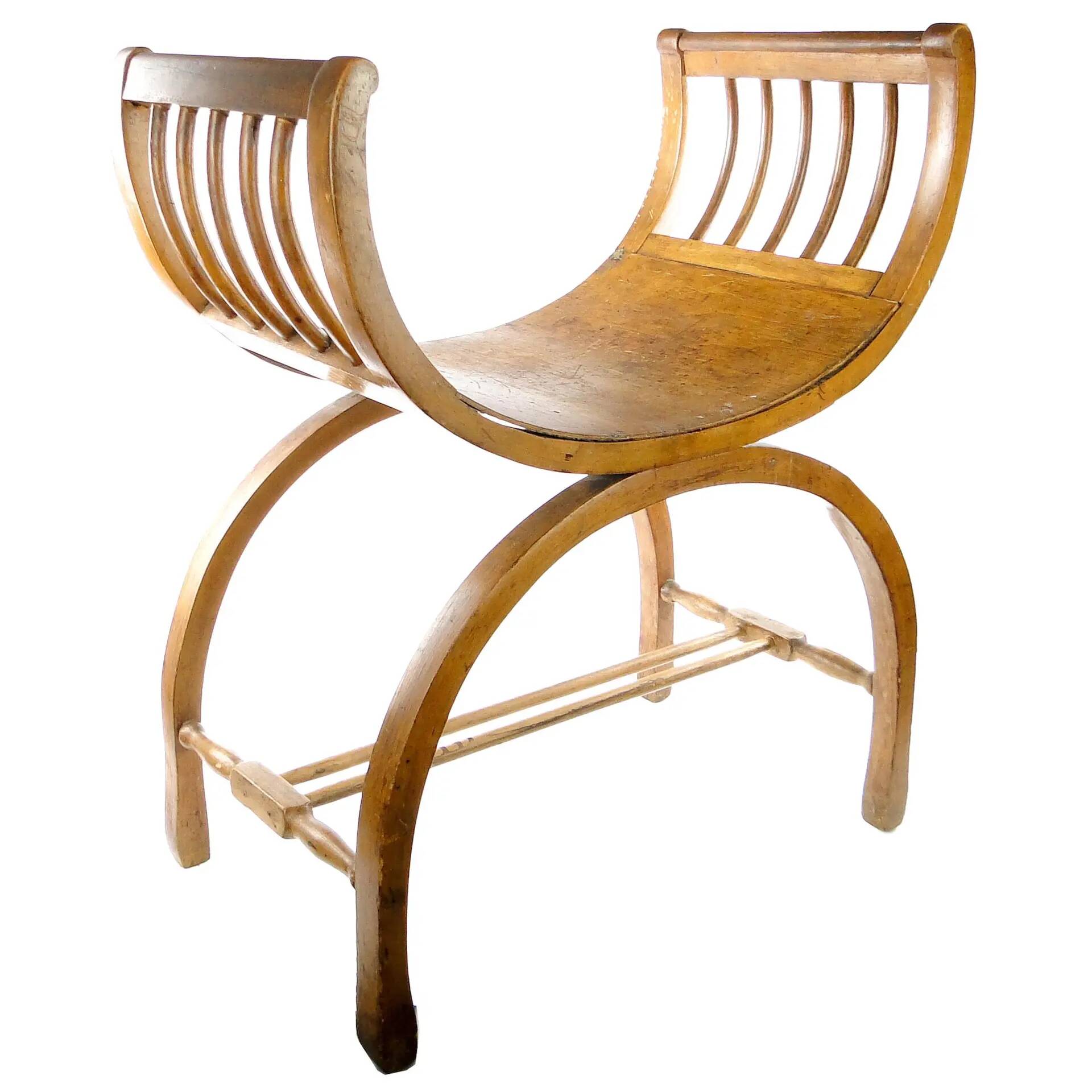 Chaise de type gondole Empire, en bois, Pologne, début du 20e siècle