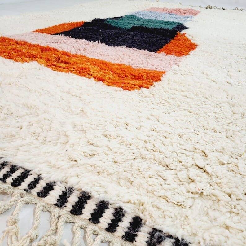 Handmade Berber rug with colourful patterns, size 150x250 cm.