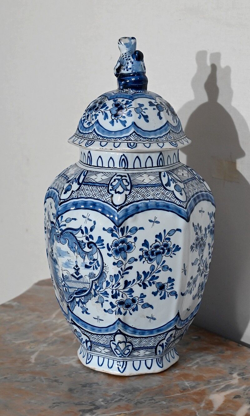 Delft earthenware vase - Early twentieth century