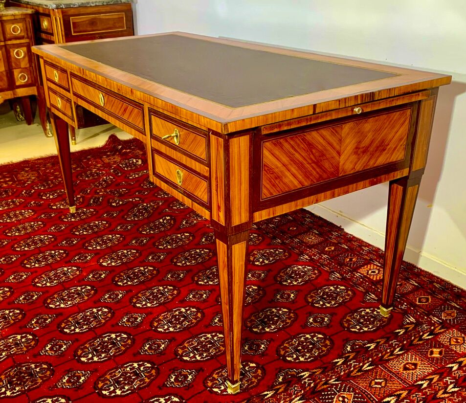 Louis XVI style desk, rosewood and violet wood