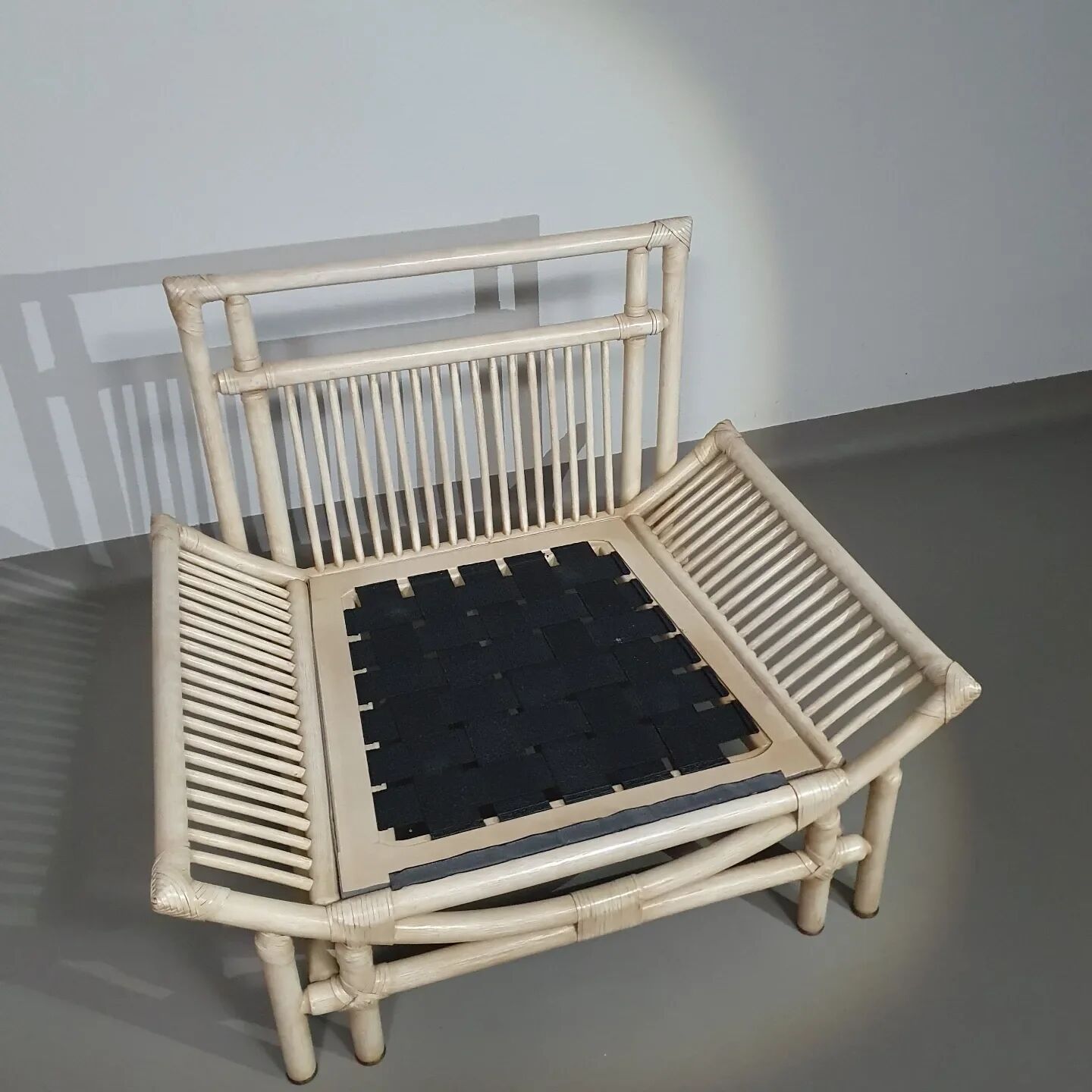 Large bamboo / rattan love seat 80's