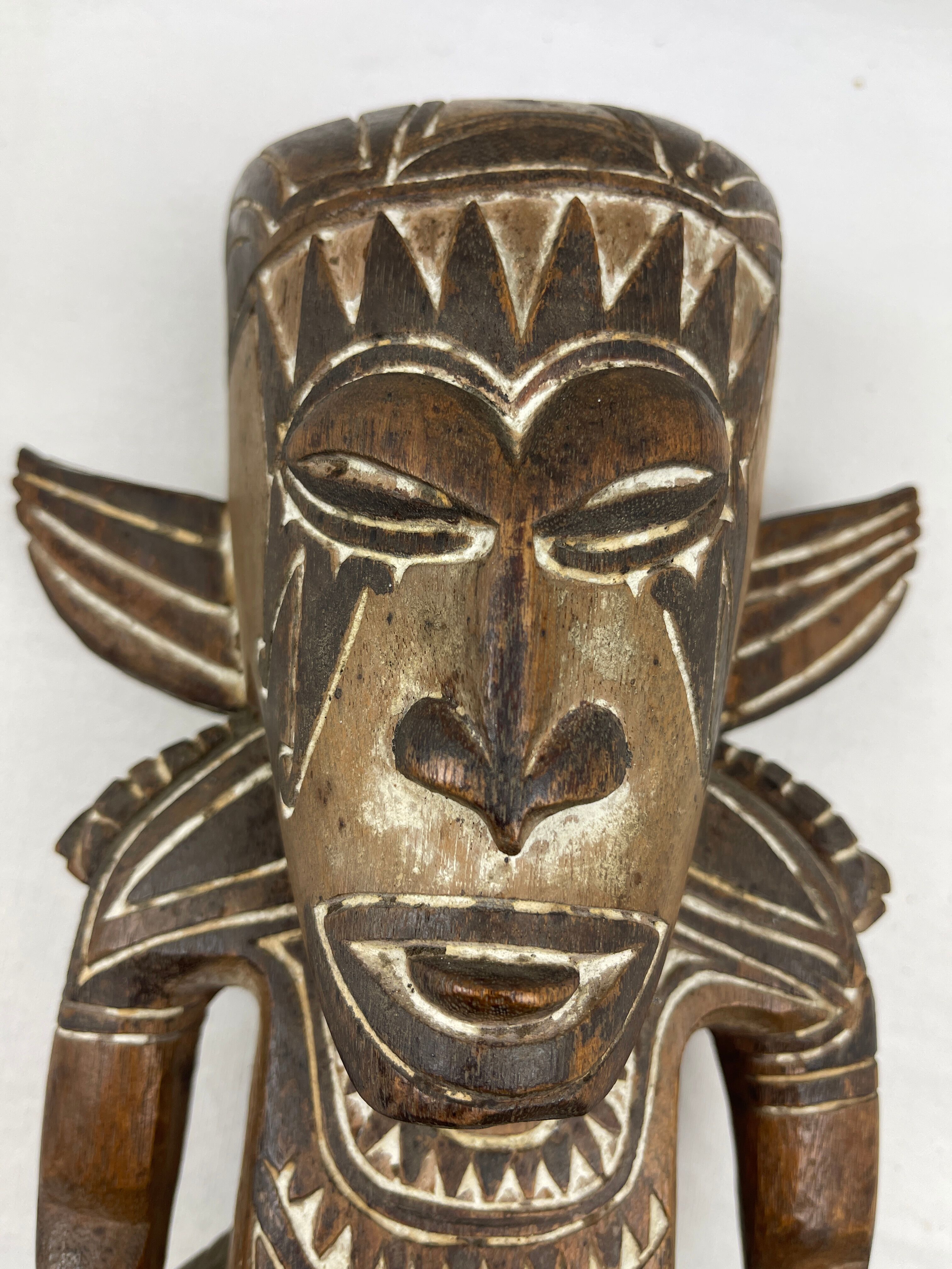 Tiki of Oceania, 30s