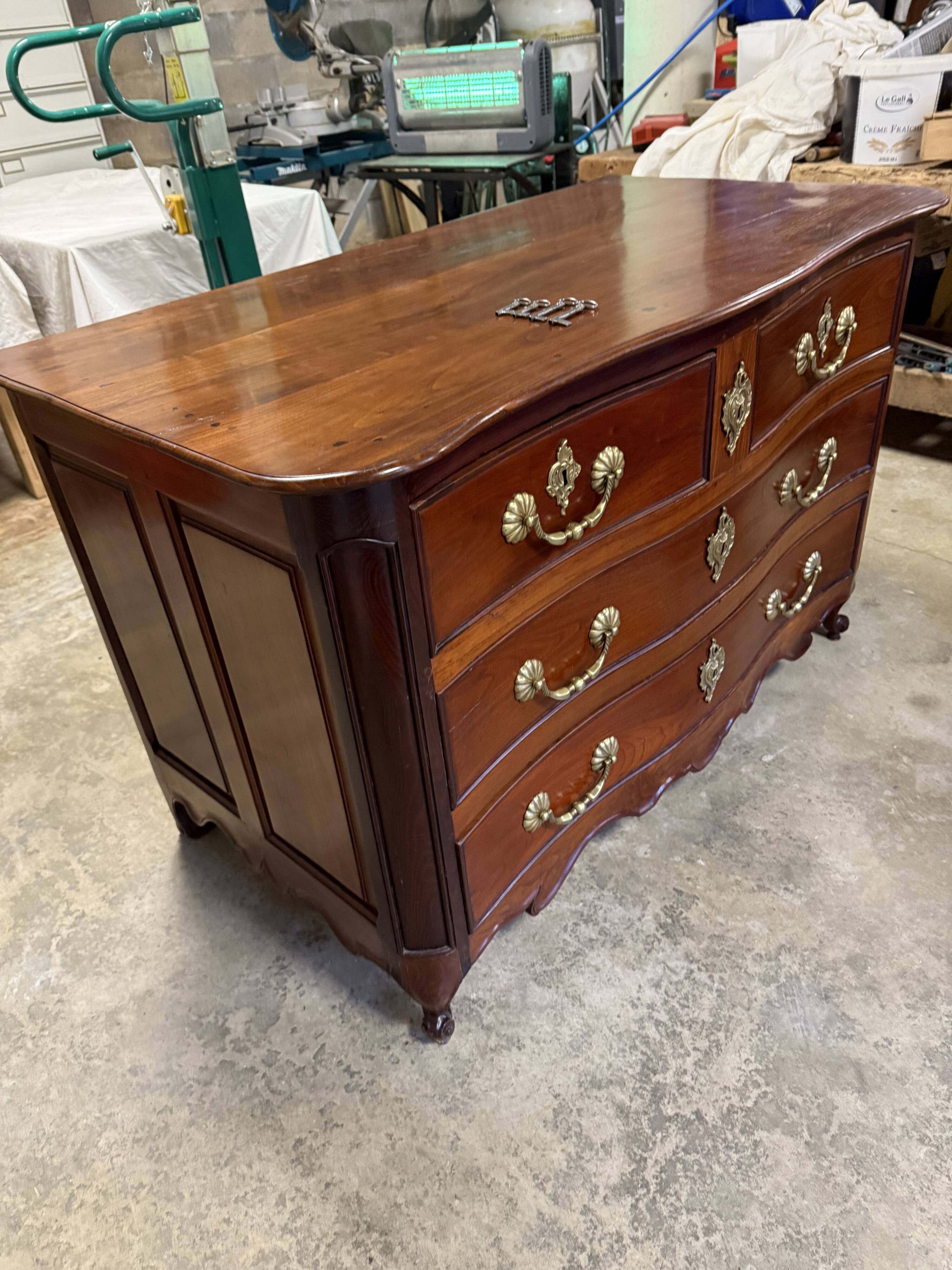 Louis XV curved chest of drawers