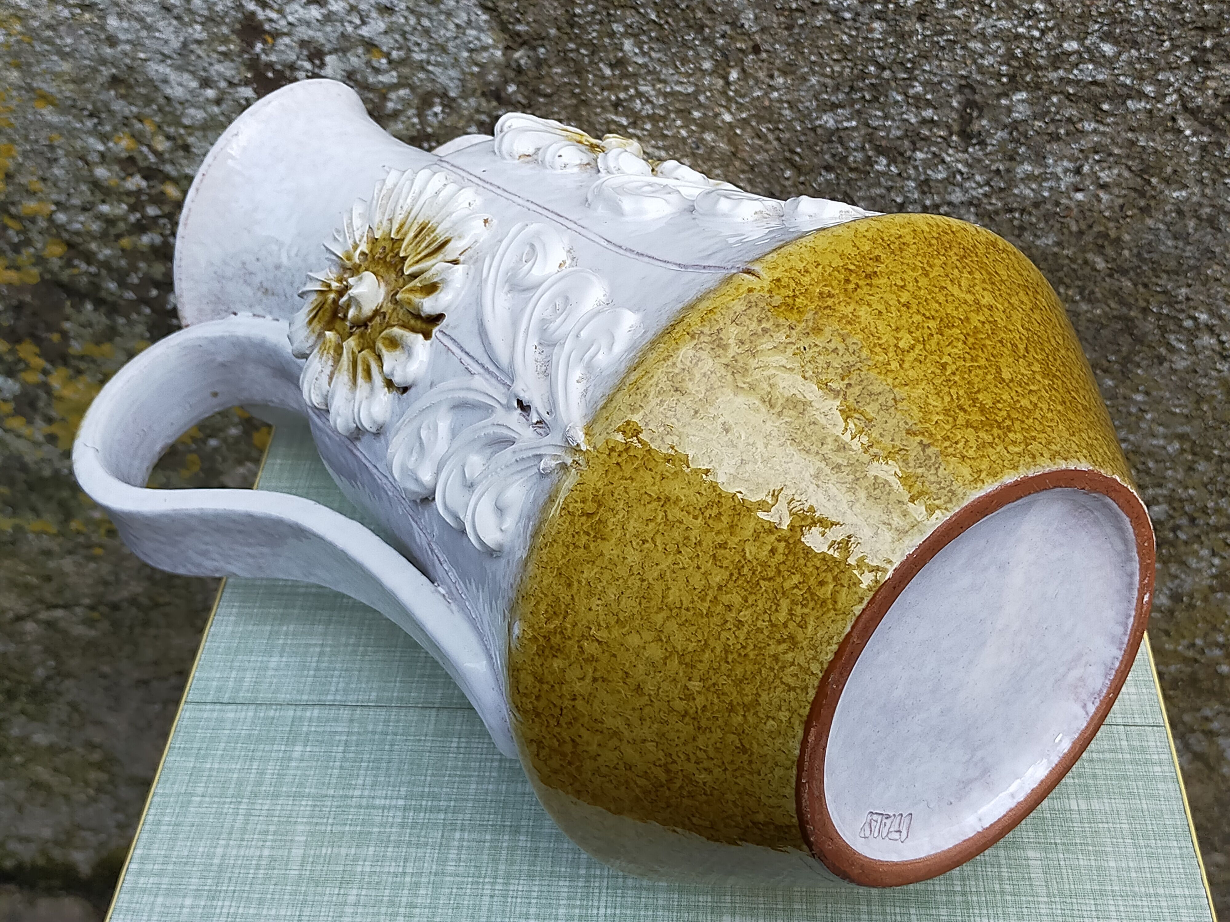 Vase céramique barbotine Italienne à anse