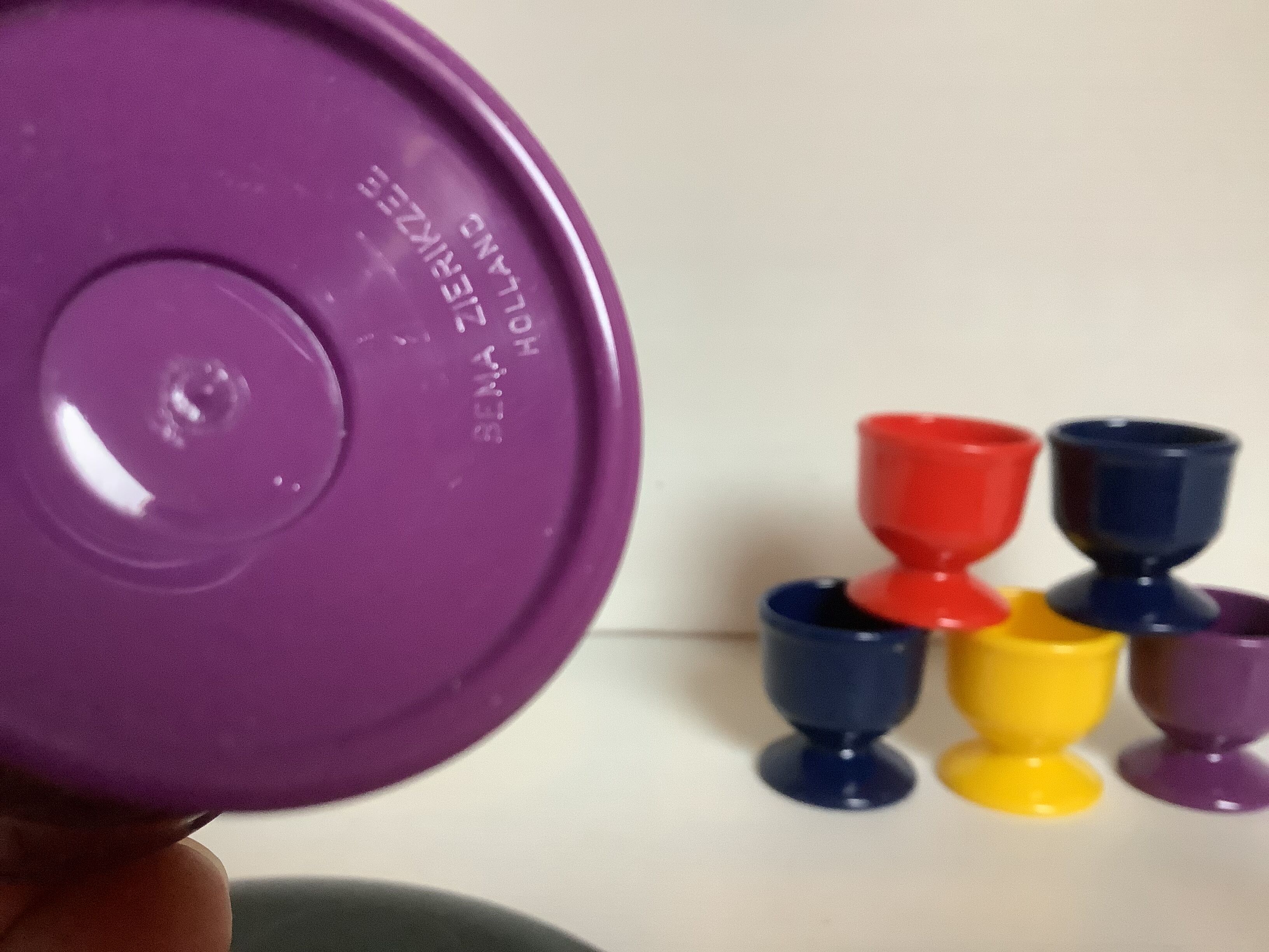 6 plastic shells bema zierikzee Holland
