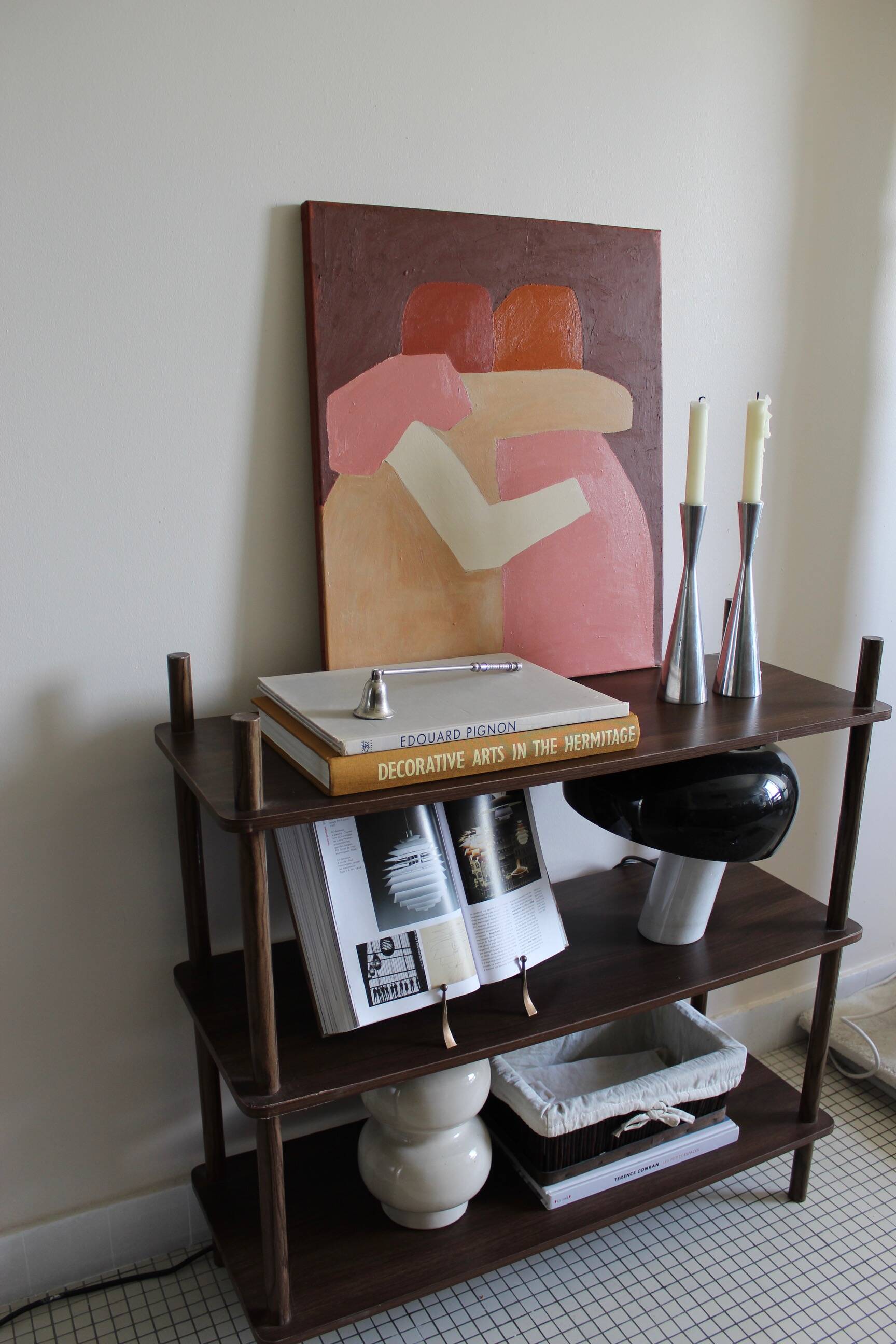 Minimalist figurative painting version burgundy "don't leave me".