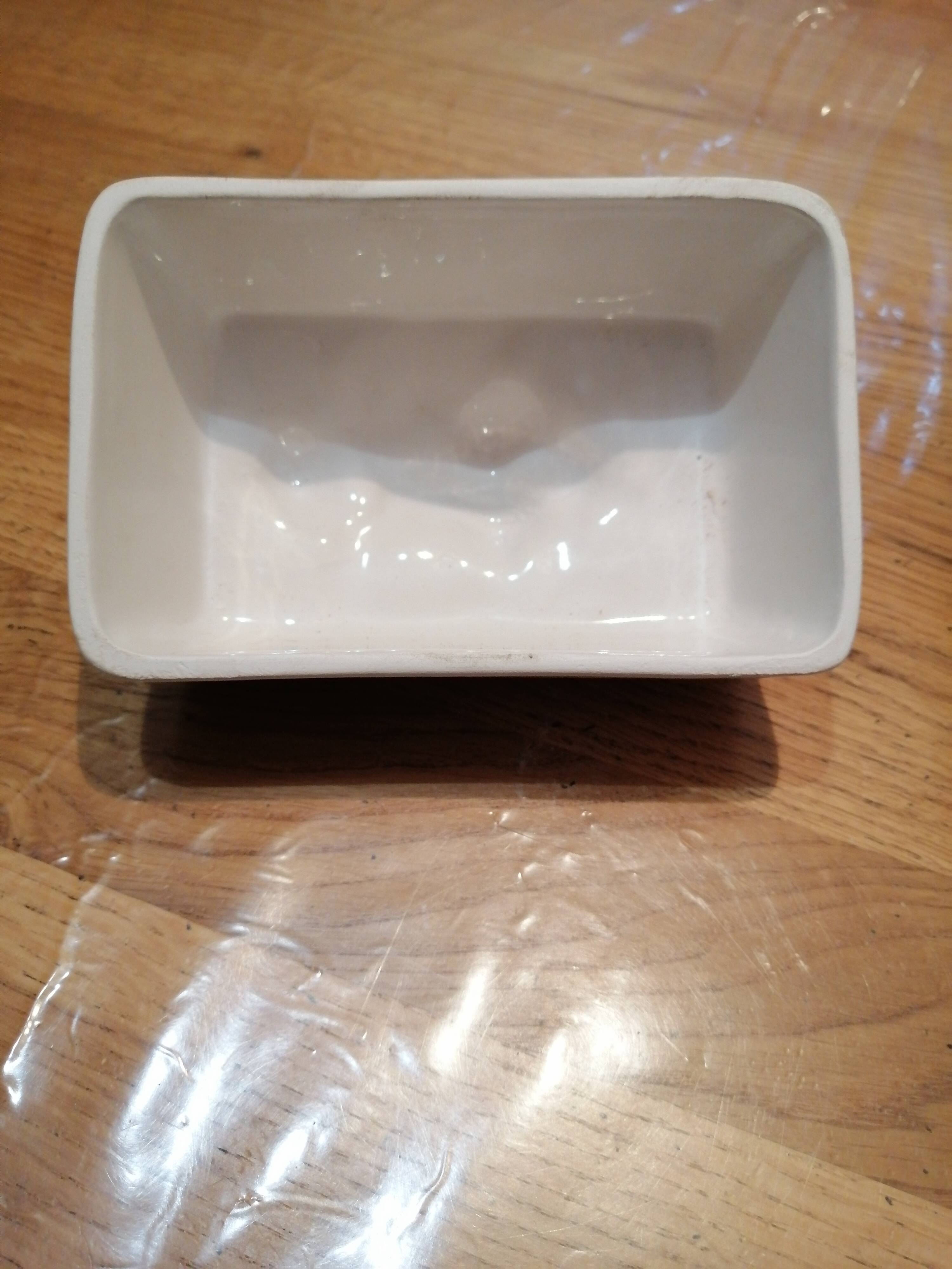 Slurry ceramic butter dish