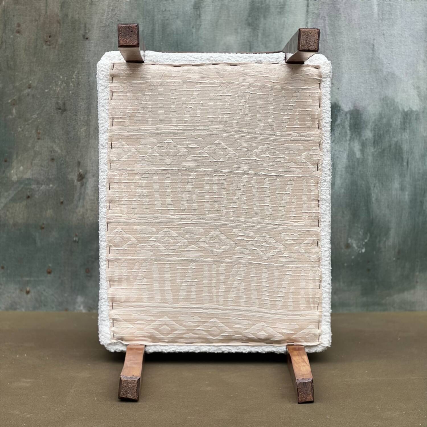 Deux tabourets mouton Decò