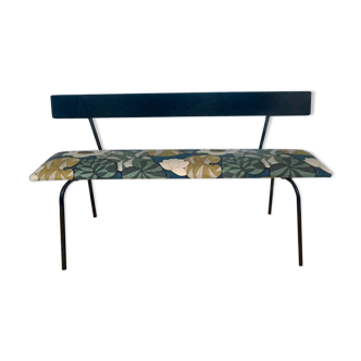 Bench lined