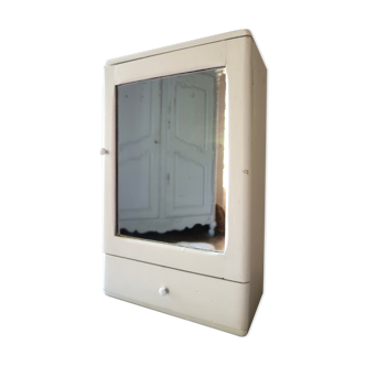 Armoire à pharmacie avec miroir