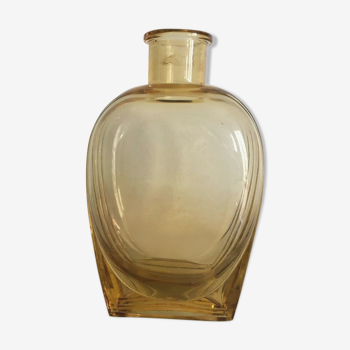 Alcohol bottle or cut glass perfume