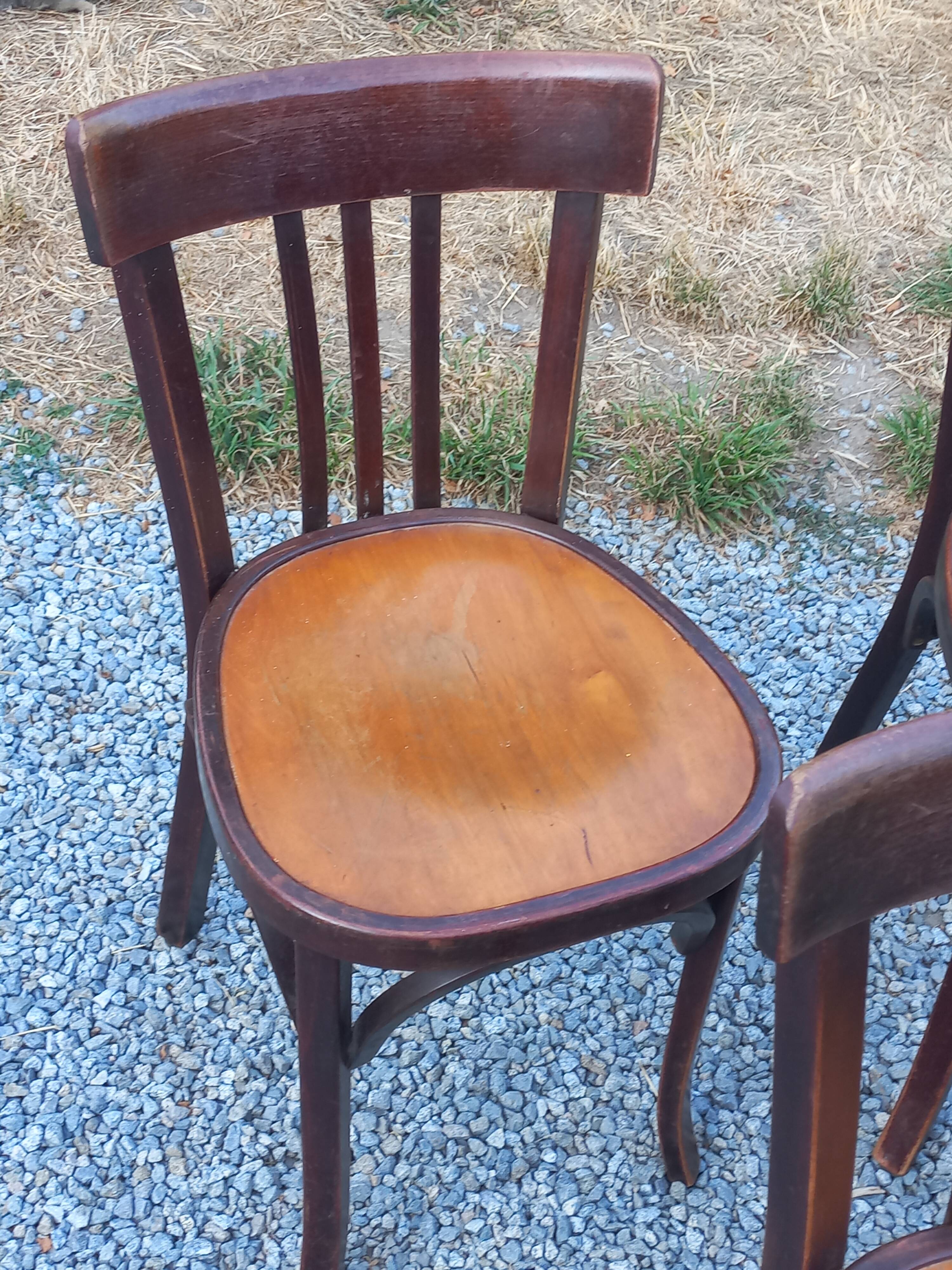 Set de 5 chaises de bistrot anciennes