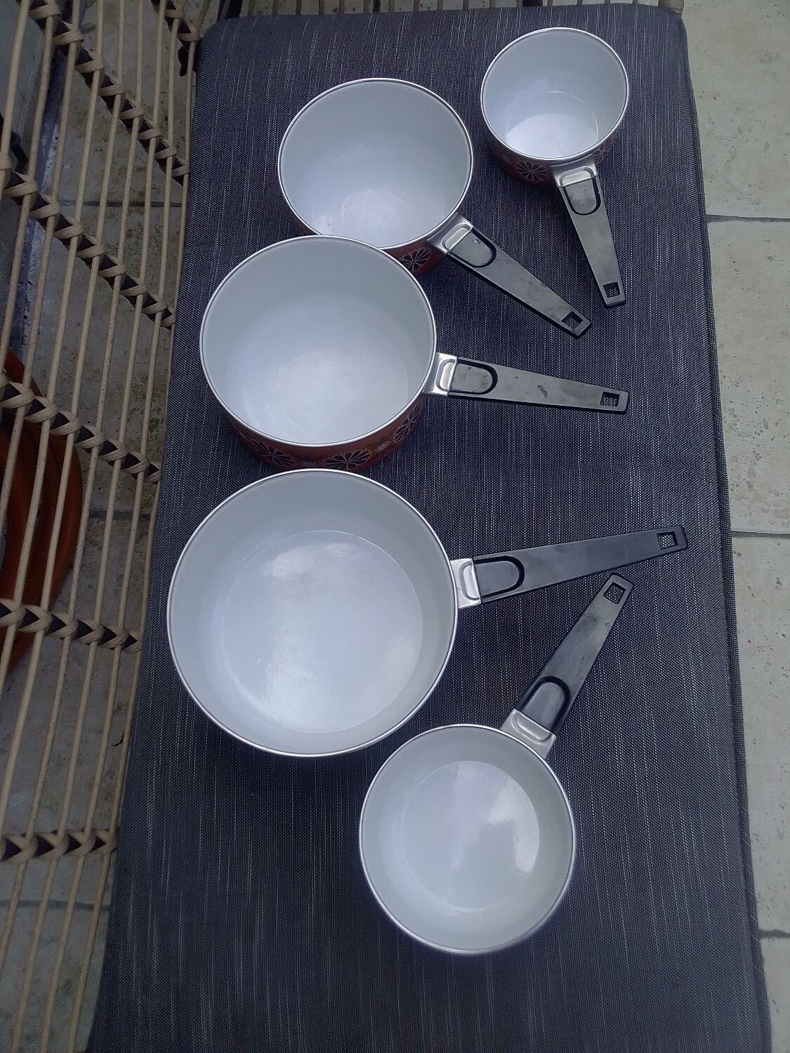 5 orange flower pans enamelled Aubecq