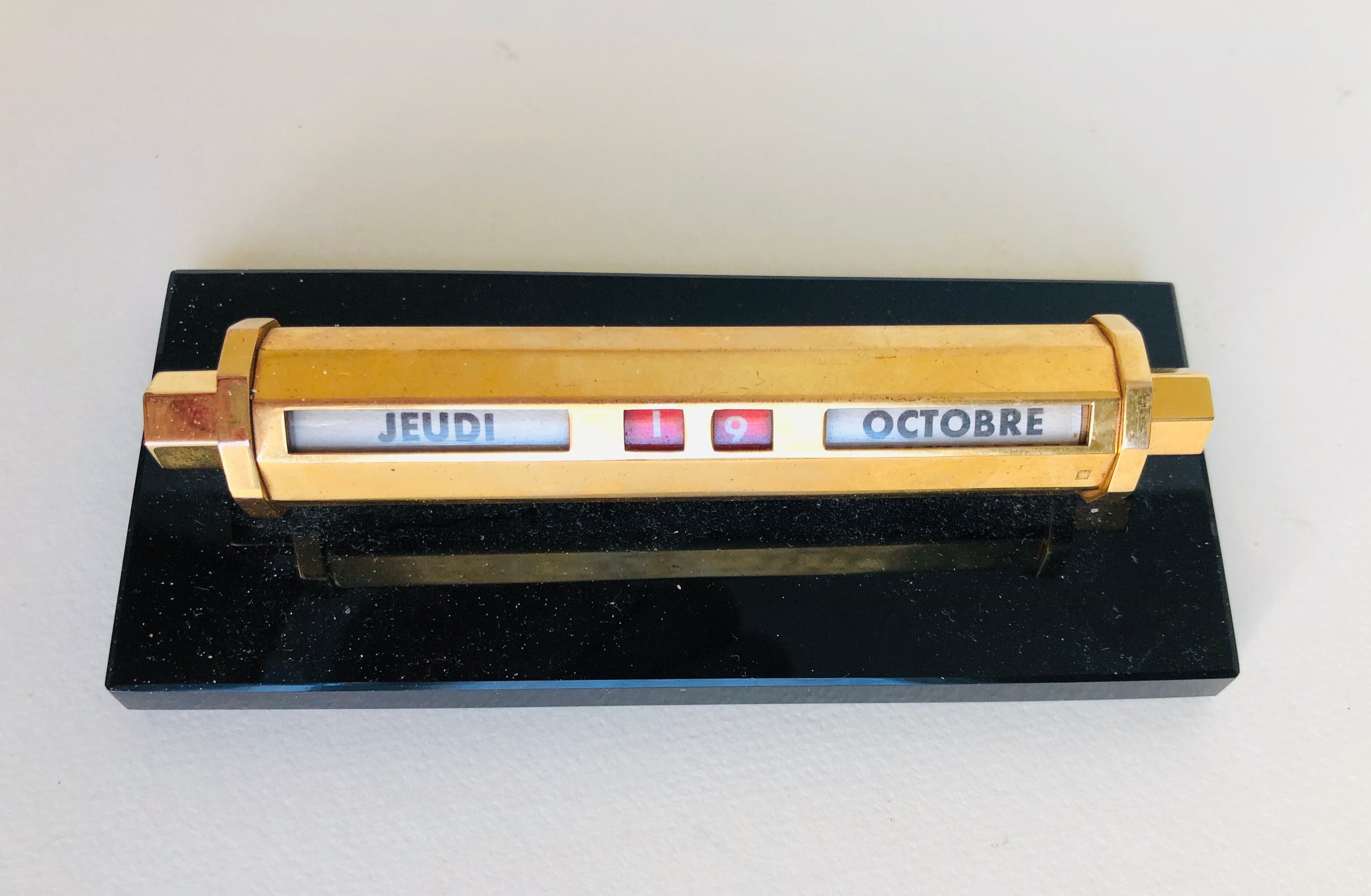 Vintage perpetual calendar